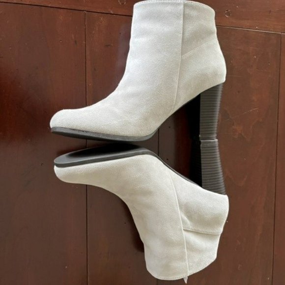 "Worn Once" - Woman's Cole Haan Davenport Bootie II, Size 7.5, Ironstone Suede - Picture 2 of 8